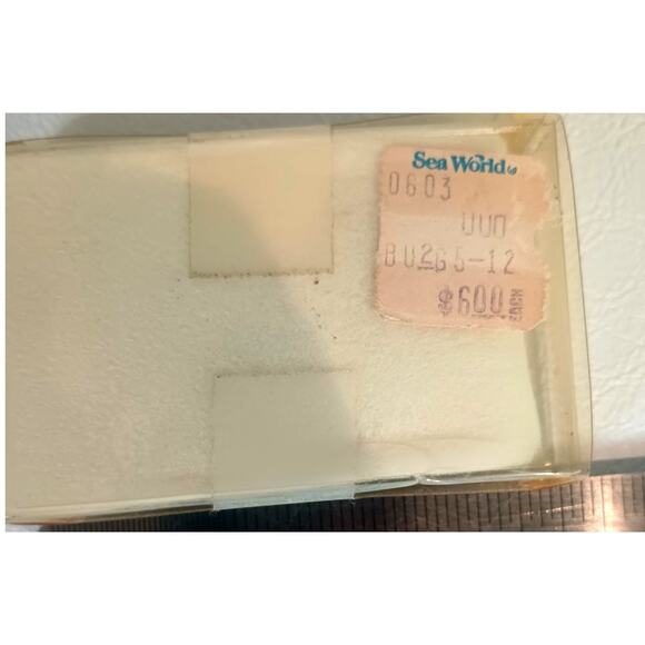 Vintage Sea World Souvenir Original Packaging and price sticker 4 Sea Captains - Picture 4 of 4
